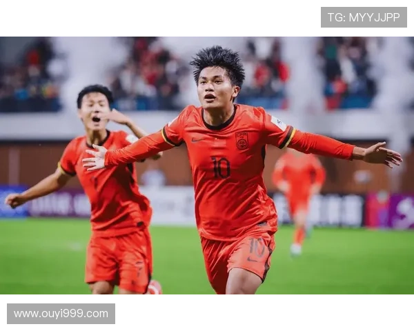 中国足球队备战亚洲杯 新任主教练首次亮相与球员集训备战情况揭秘 中国足球队备战亚洲杯 新任主教练首次亮相与球员集训备战情况揭秘