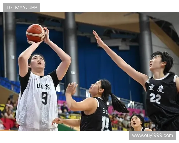 中国篮球队迎战世界强队备战奥运会 聚焦球员状态与战术调整 中国篮球队迎战世界强队备战奥运会 聚焦球员状态与战术调整