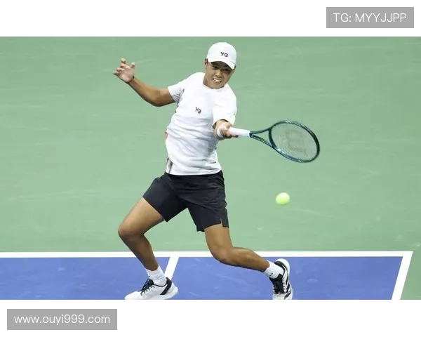 新星崛起网球赛场,年轻选手连续夺冠引发关注 新星崛起网球赛场,年轻选手连续夺冠引发关注