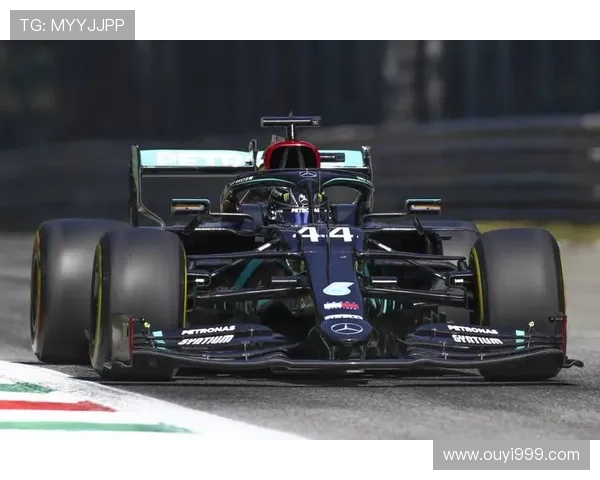 汉密尔顿获意大利站头名,激战雷诺马里诺,获积分榜第一 汉密尔顿获意大利站头名,激战雷诺马里诺,获积分榜第一